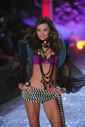 Miranda_Kerr-Kosty555--003130479dbcd3e701c6