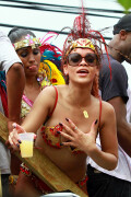 Rihanna-Kosty555.info--0038ff0e5ea3ffcc4355