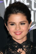 Selena-Gomez-Kosty555.info-61a4da4c1d40eb8997