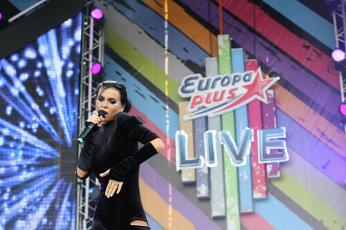 Выступление группы Serebro / Серебро на Europa PLUS Live 2011 - Москва, 30 Июня 2011, Поклонная гора - Лена Темникова