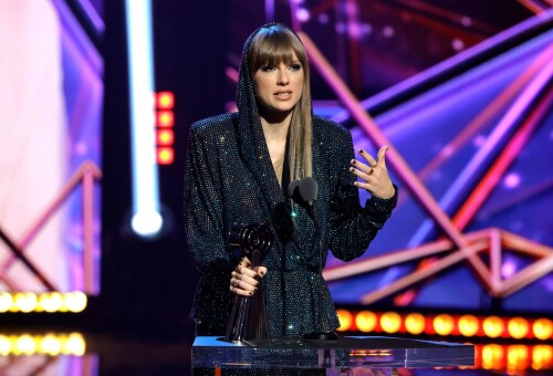 Taylor Swift - 2023 iHeartRadio Music Awards at Dolby Theatre in Hollywood - March 27, 2023

Taylor Swift sports sparkling jumpsuit at iHeartRadio Music Awards 2023

She’s in her innovator era.

Taylor Swift took a break from her Eras Tour to attend Monday night’s iHeartRadio Music Awards 2023, where she’s set to be honored with the Innovator Award during the ceremony.

And while she skipped the red carpet, the pop superstar popped up inside the ceremony, clad in a crystal-covered hooded jacket, pants and boots from Alexandre Vauthier Couture that lent the look of a jumpsuit (and could’ve been plucked straight from her “Reputation” era).

Swift wore her hair sleek and straight, completing her futuristic fashion moment with a silvery smoky eye, glossy nude lip and iridescent manicure, along with jewelry from KatKim and Anita Ko.

Per iHeartRadio’s press release, the Innovator Award is bestowed on an artist who has “impacted global pop culture throughout their career.”

Past recipients include Justin Timberlake, Pharrell Williams, U2, Bruno Mars, Chance the Rapper and Alicia Keys.

Phoebe Bridgers, Swift’s “Nothing New” collaborator and one of the opening acts on her Eras Tour, introduced her during the telecast.

Artists including Ed Sheeran, Selena Gomez, Justin Timberlake and Dolly Parton also spoke about her work and impact on the music industry in a video tribute that played before she took the stage to accept the honor.

Swift is among the night’s most nominated artists.

She’s up for a total of seven awards: Song of the Year, Best Lyrics and Best Music Video (all for “Anti-Hero”), TikTok Bop of the Year (“Bejeweled”), Favorite Use of a Sample (“Question…?”), Best Fan Army and Artist of the Year.

“I think the coolest ideas, motivations or choices are the ones that set a new precedent,” Swift said during her acceptance speech.

While she’s not scheduled to perform during the Lenny Kravitz-hosted ceremony, viewers can look forward to seeing Pink (who’s receiving the Icon Award), Kelly Clarkson, Keith Urban, Latto, Coldplay and Pat Benatar take the stage, among others.