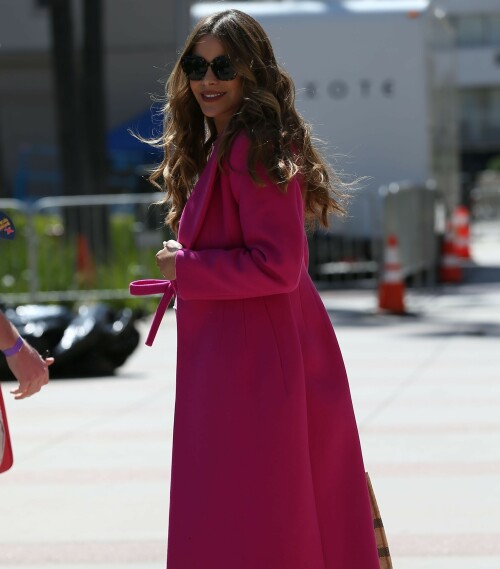 Sofia Vergara in a Pink Coat Arrives at AGT in Pasadena - April 1, 2023
Outfit: Valentino Diagonal Double Wool Coat with Bow Detail
Bag: Dior Medium Dior Book Tote Natural Cannage Raffia