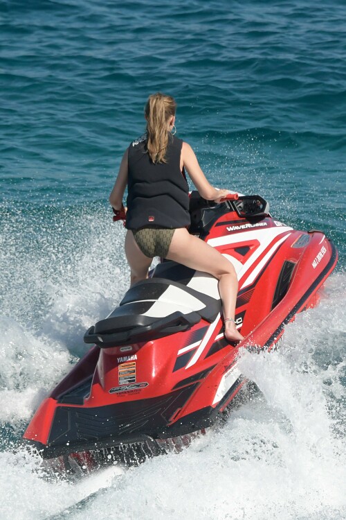 Gigi Hadid enjoy her sunny day on a Jet ski in Mykonos, Greece - Bikini Body And Hot Long Legs & Sexy Ass - July 2, 2018