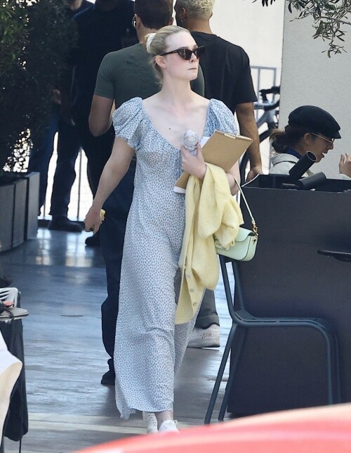 Elle Fanning In Silver Lake - April 6, 2023

Her Celebrity Style: Doen Sofia Dress + Gucci Horsebit 1955 Small Shoulder Bag