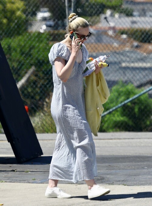 Elle Fanning In Silver Lake - April 6, 2023

Her Celebrity Style: Doen Sofia Dress + Gucci Horsebit 1955 Small Shoulder Bag