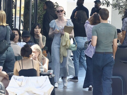 Elle Fanning In Silver Lake - April 6, 2023

Her Celebrity Style: Doen Sofia Dress + Gucci Horsebit 1955 Small Shoulder Bag