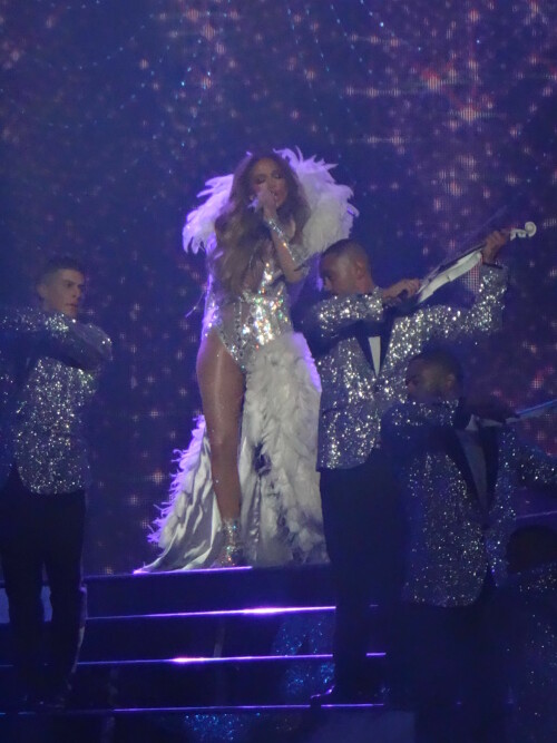 Jennifer Lopez - Striking in Las Vegas, sexier than ever for her new Show in Sin City - April 20, 2018