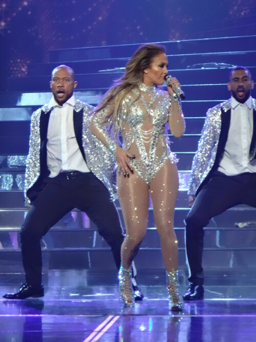 Jennifer Lopez - Striking in Las Vegas, sexier than ever for her new Show in Sin City - April 20, 2018