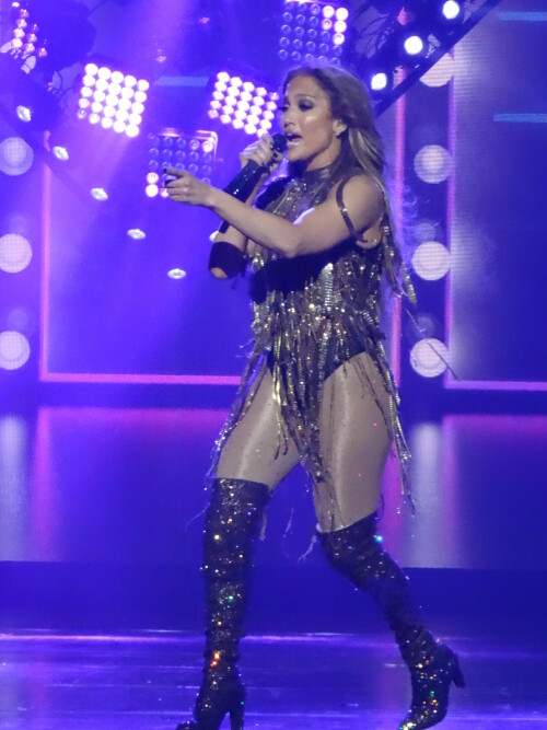 Jennifer Lopez - Striking in Las Vegas, sexier than ever for her new Show in Sin City - April 20, 2018