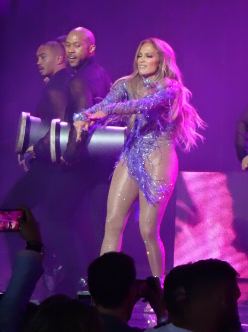 Jennifer Lopez - Striking in Las Vegas, sexier than ever for her new Show in Sin City - April 20, 2018