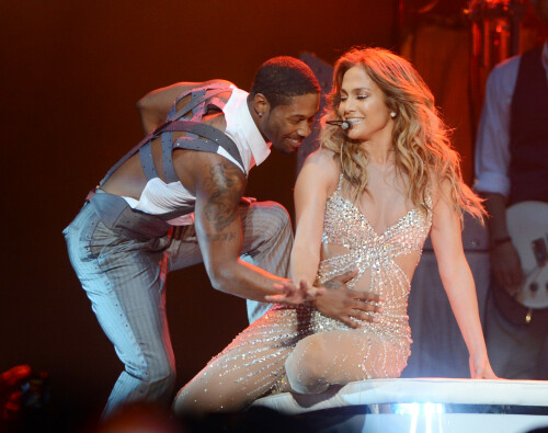 American pop star and actress Jennifer Lopez performs live on stage at the 02 Arena, as part of her Dance Again world tour on October 22, 2012 in London, UK

#JLo #DanceAgainTour