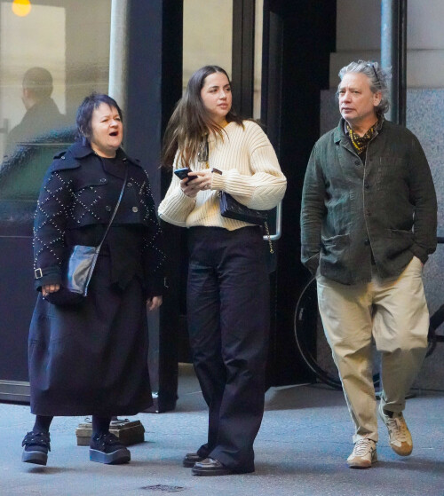 Ana de Armas Candids In New York City - April 9, 2023

Wearing: Louis Vuitton Elbow Patch Ribbed Pullover + Louis Vuitton Dressy Wide-Leg Pants + Louis Vuitton Academy Loafer + Louis Vuitton Pochette Coussin