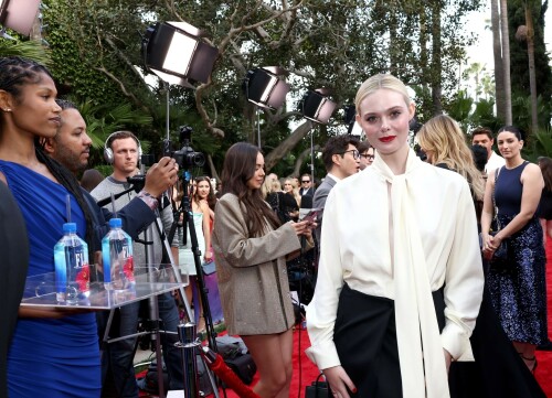 Elle Fanning attends at The Daily Front Row's Seventh Annual Fashion LA Awards in Beverly Hills - April 23, 2023

Elle Fanning Wore Givenchy To The Daily Front Row’s 7th Annual Fashion Los Angeles Awards

Elle Fanning attended the Daily Front Row’s 7th Annual Fashion Los Angeles Awards on Sunday (April 23) in Beverly Hills, California, as a guest presenter.

‘The Great’ actress wore a Givenchy Fall 2023 look.

The romantic notion created by the pale-yellow silk satin blouse which makes the look so quintessentially elegant.

When it comes to the low-waist maxi skirt, it looked good in some pictures, and too long in others which depended on her pose.

Crisp, clean, minimalist, and elegant.  It looks like Elle is fully embarking on a new style chapter.

#ElleFanning