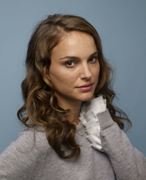 Actress Natalie Portman from "Black Swan" poses for a portrait during the 2010 Toronto International Film Festival in Guess Portrait Studio at Hyatt Regency Hotel on September 14, 2010 in Toronto, Canada.

#NataliePortman