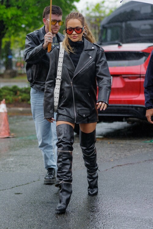 Rita Ora - Rocks a leather outfit arriving to Total Wine & More to promote her Prospero tequila partnership in Long Island - April 29, 2023

Her style: Oura Ring Gen3

#RitaOra is seen in SoHo on April 29, 2023 in New York City.