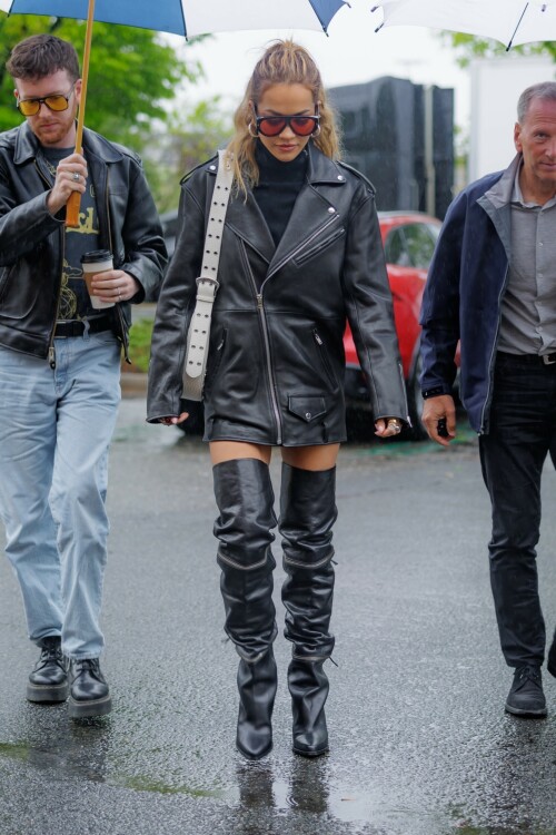 Rita Ora - Rocks a leather outfit arriving to Total Wine & More to promote her Prospero tequila partnership in Long Island - April 29, 2023

Her style: Oura Ring Gen3

#RitaOra is seen in SoHo on April 29, 2023 in New York City.