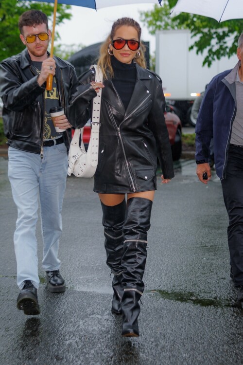 Rita Ora - Rocks a leather outfit arriving to Total Wine & More to promote her Prospero tequila partnership in Long Island - April 29, 2023

Her style: Oura Ring Gen3

#RitaOra is seen in SoHo on April 29, 2023 in New York City.