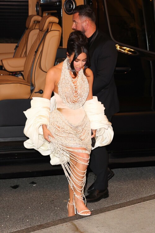 Kim Kardashian Returns to her hotel after attending the 2023 Met Gala at The Metropolitan Museum of Art in New York - May 1, 2023

#KimKardashian