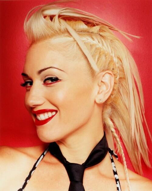 Gwen Stefani - Photoshoot For Q Magazine - July 2003