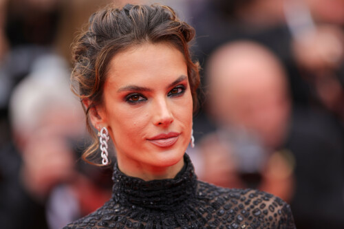 Alessandra-Ambrosio-Killers-Of-The-Flower-Moon-Cannes---20.05.2023_-592d2531ee43b289ad.jpeg