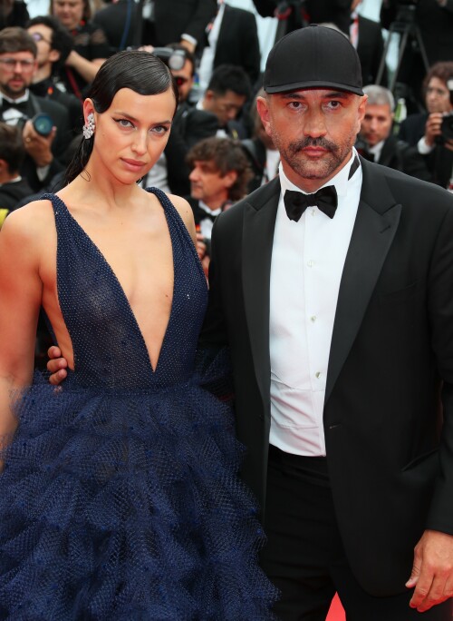 Irina-Shayk-Cannes-2023-24666717dc6cba1bb1