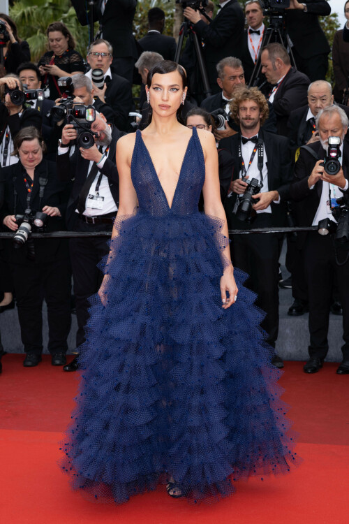 Irina-Shayk-Cannes-2023-25bf3541a9eebb0792.jpeg