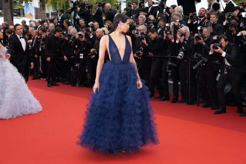 Irina-Shayk-Cannes-2023-5626fb8331f65cbe50