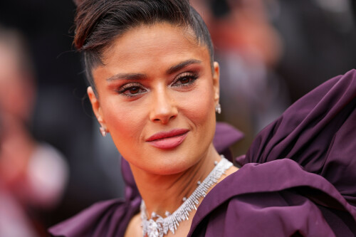 SalmaHayek_Cannes_2023_1017fdc3fdfc6e5fbd2.jpeg