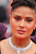 SalmaHayek_Cannes_2023_103319479e99706d9f7