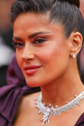 SalmaHayek_Cannes_2023_1066a41a53bb922c880