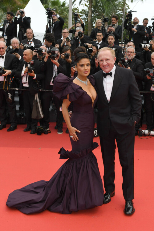 SalmaHayek_Cannes_2023_7104f8a9cc391c40ae.jpeg