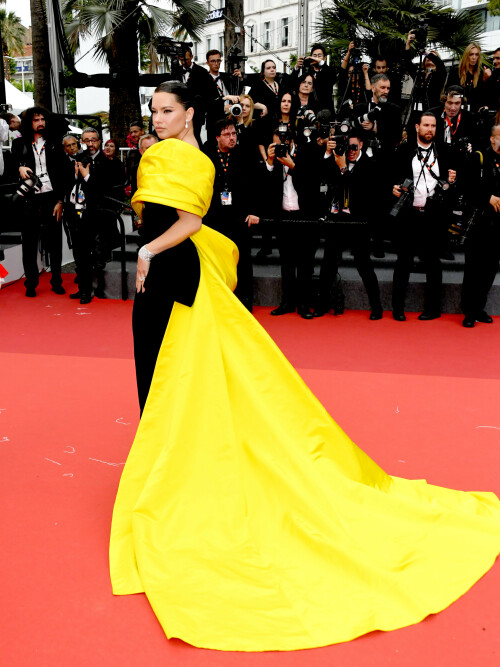 Adriana-Lima-Cannes-Film-Festival---May-18-2023-3269d646b1ebf2717e