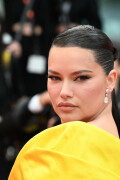 Adriana-Lima-Cannes-Film-Festival---May-18-2023-410f327707cc0384b8