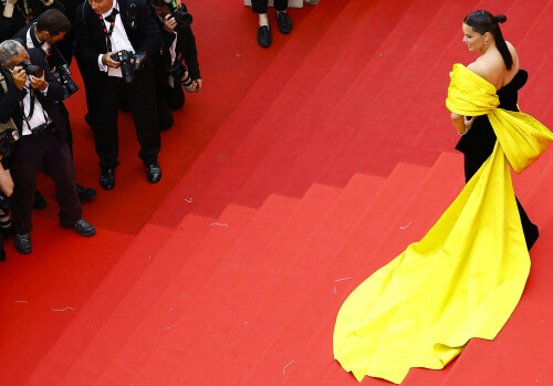 Adriana-Lima-Cannes-Film-Festival---May-18-2023-8029f59081928c0a8