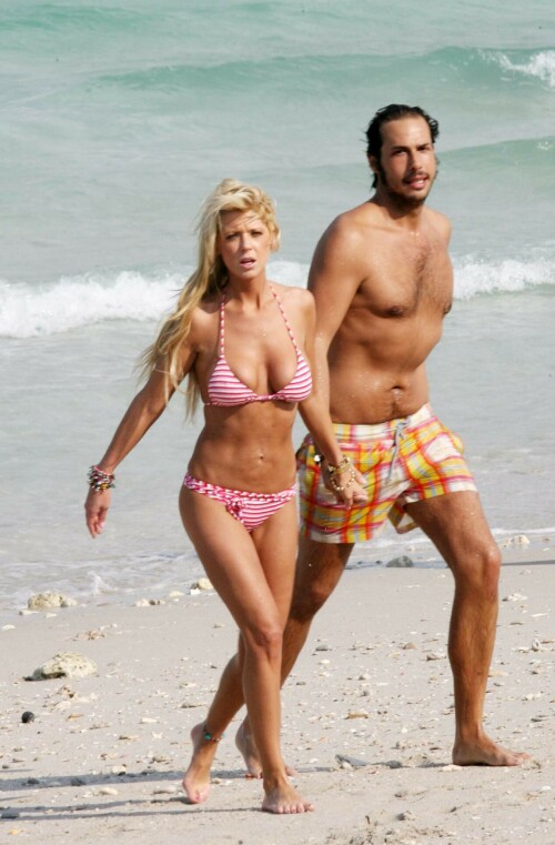 Tara-Reid-Kosty555.info-0003c3a8c0b80104b257