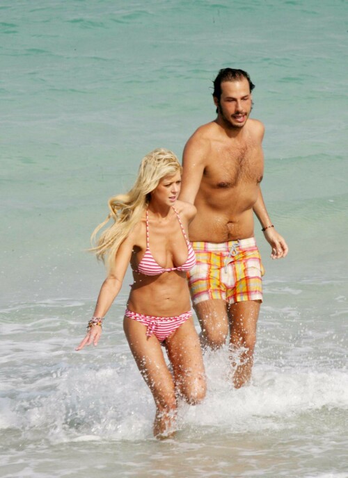 Tara-Reid-Kosty555.info-00147294c7b52afbb24c