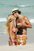 Tara-Reid-Kosty555.info-0027473db166bc4d7573