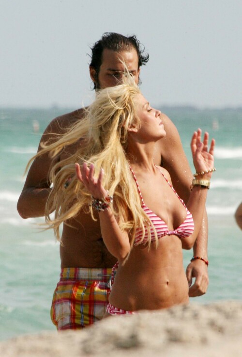 Tara-Reid-Kosty555.info-0042edfab8c400142d72.jpeg