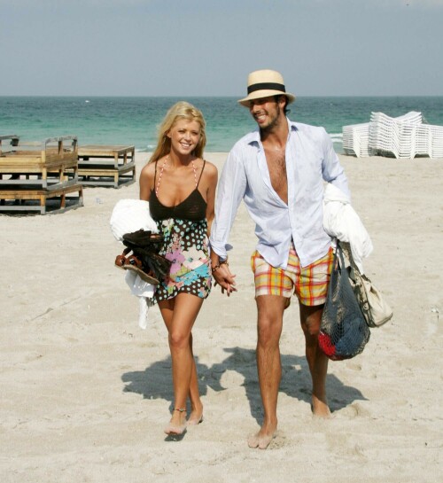 Tara-Reid-Kosty555.info-00677b3c2be5c157b773