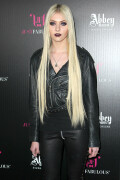 Taylor-Momsen-Kosty555.info--000311c3c99fb5691b65