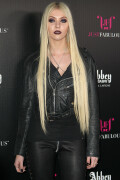 Taylor-Momsen-Kosty555.info--0007ea2cd3fdc8613972
