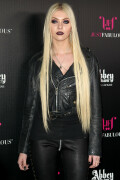 Taylor-Momsen-Kosty555.info--0009fb4a5a6c18108874