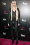 Taylor-Momsen-Kosty555.info--001111118b907dcd7847