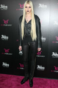 Taylor-Momsen-Kosty555.info--0012e6d16ca1c6a6fd10