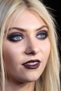 Taylor-Momsen-Kosty555.info--0025c613f0858ae9d21e