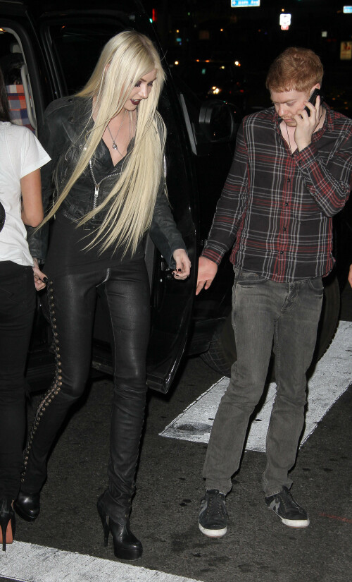 Taylor-Momsen-Kosty555.info--0026d8b1a34176f3a500