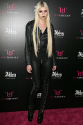 Taylor-Momsen-Kosty555.info--002771114733634449d9