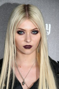 Taylor-Momsen-Kosty555.info--0028e71fc148aac75aae