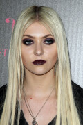 Taylor-Momsen-Kosty555.info--0035e740214f5007abb2
