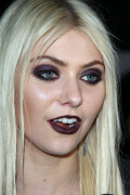 Taylor-Momsen-Kosty555.info--0038fc4267f3314bf4d3